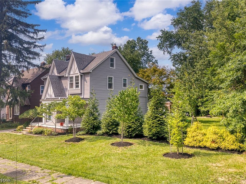 2nd image of 3557 Northcliffe Rd