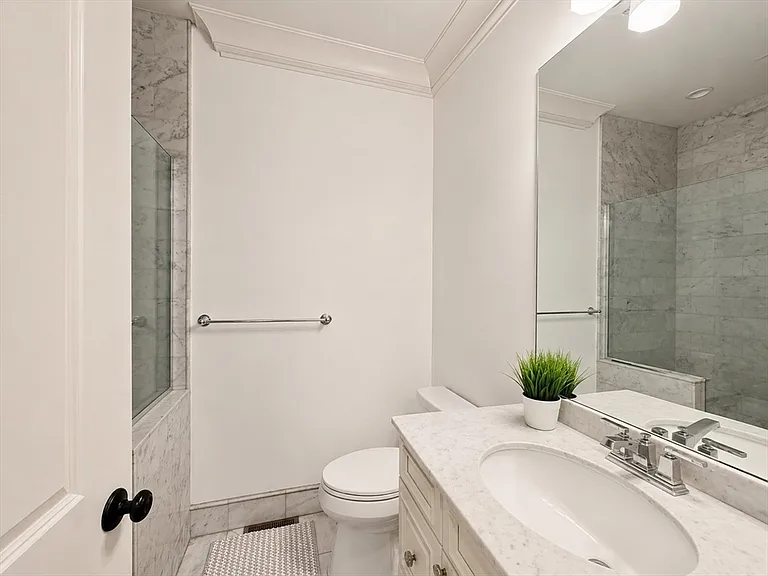3 M St #2 — Photo 13