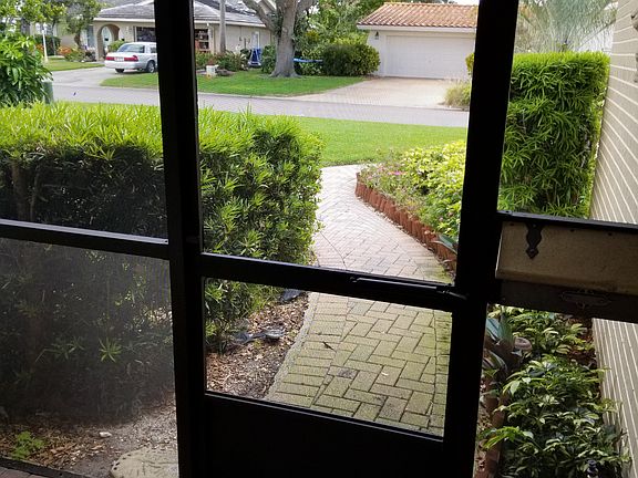 Front entrance to porch