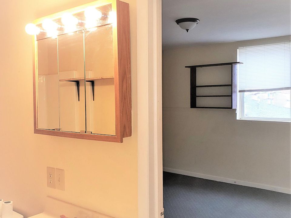 1st image of 130 E Main St APT C