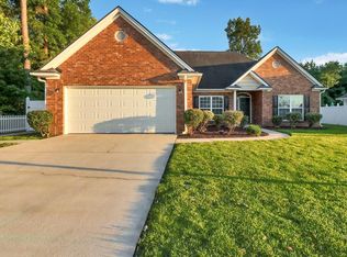 1201 Peacock Trl, Hinesville, GA 31313