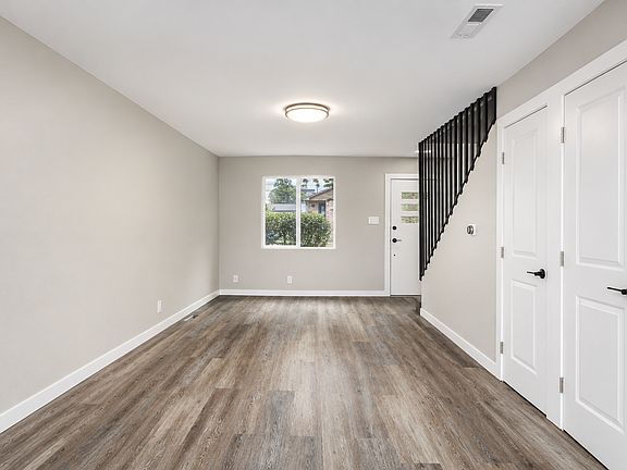 5th image of 4330 Decatur St