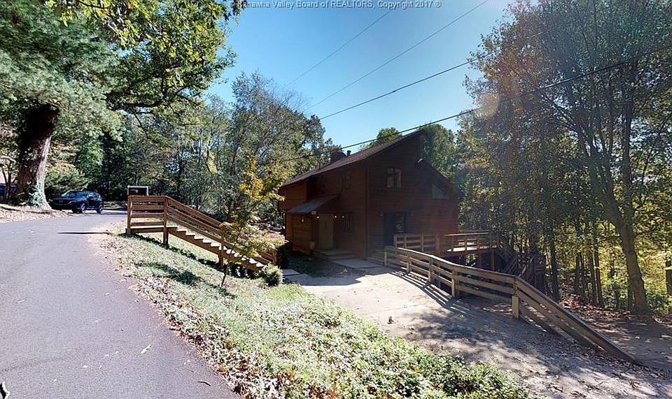 1st image of 703 Hillview Dr