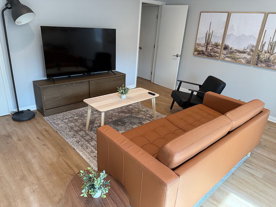 1st image of 14954 Moorpark St APT 3