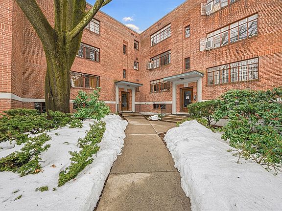 2nd image of 114 Evans Rd APT 5