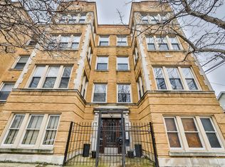 3009 W Belle Plaine Ave APT 1, Chicago, IL 60618