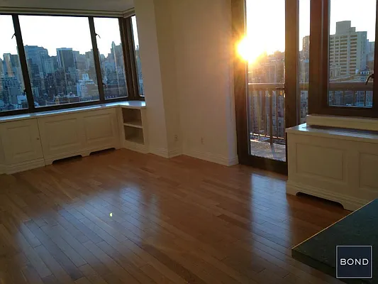 Rented by Bond New York | media 12