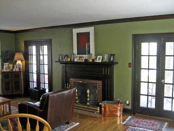 4th image of 5548 N Broadway St