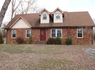 327 Kelsey Dr, Clarksville, TN 37042