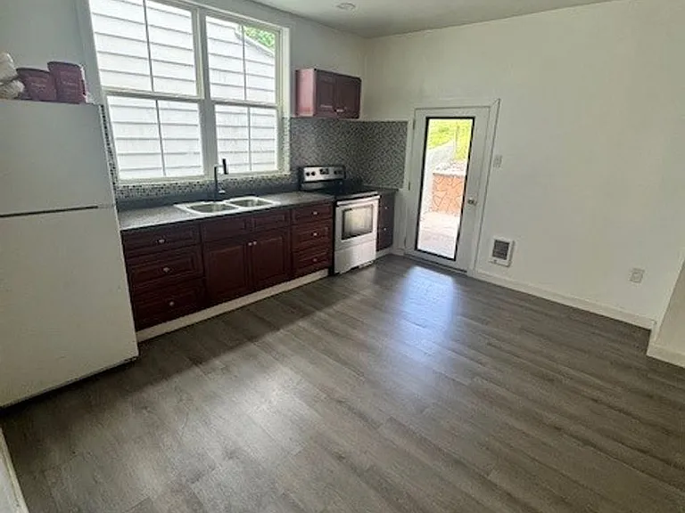 199 Market St — Photo 8