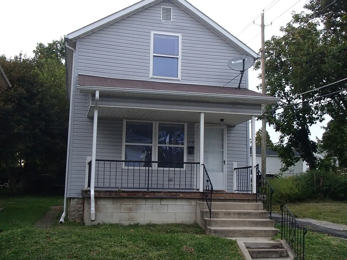 1118 3rd St photo 1