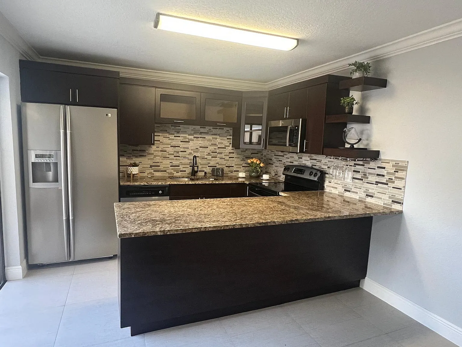 2 bed, 1.5 bath, 1264 sqft, $2,350 — Photo 2