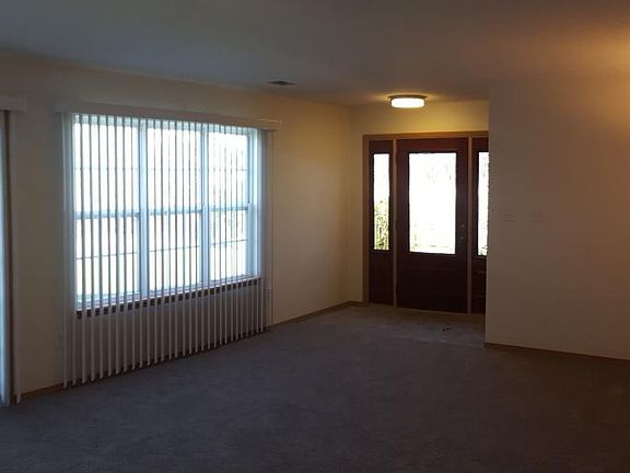 3rd image of 8618 McKinley St