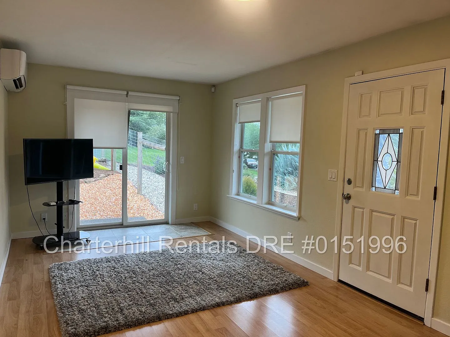 Beautiful granny unit in the Bennett Valley area - rent includes PG&E and water — Photo 2