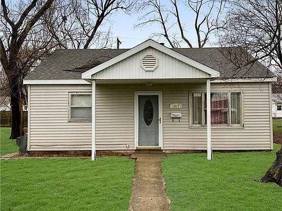 2nd image of 1317 Southlawn Dr
