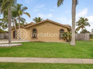 283 Ponce De Leon St, Royal Palm Beach, FL 33411