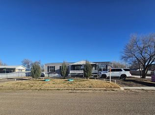 1102 Matlock St, Dalhart, TX 79022