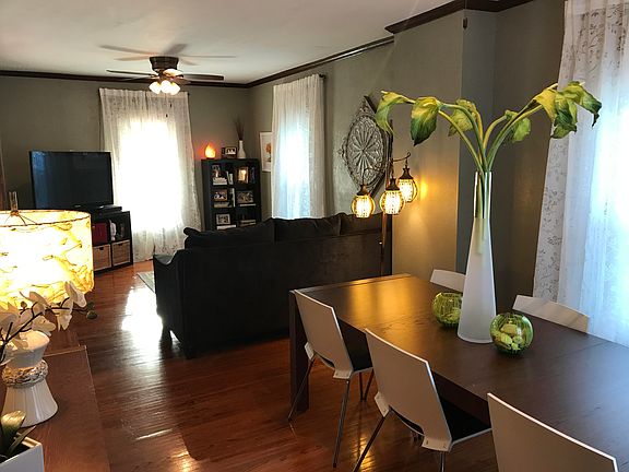living room/ dining room