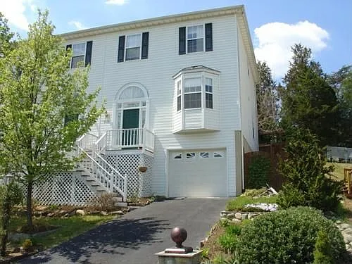 4722 Bluejay Way photo 1