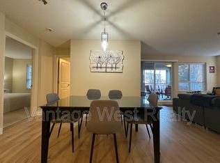 1093 Sunset Dr #206, Kelowna, BC V1Y9Z4