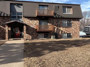 710 Geisinger Rd APT 7, Storm Lake, IA 50588