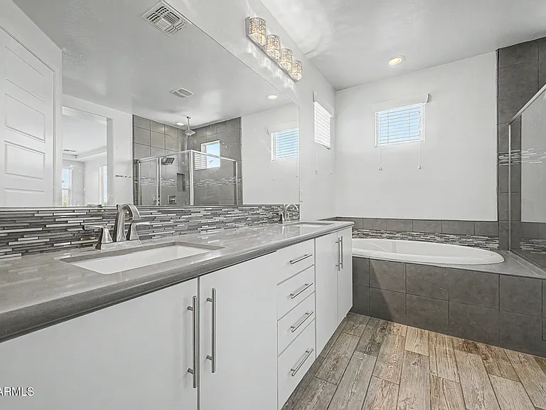 15912 W Sierra St — Photo 25