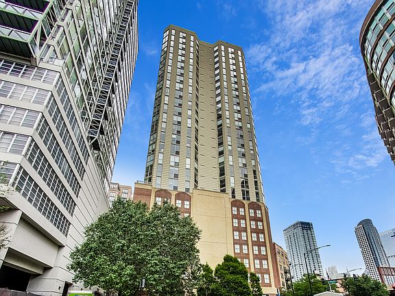 2nd image of 645 N Kingsbury St APT 2605