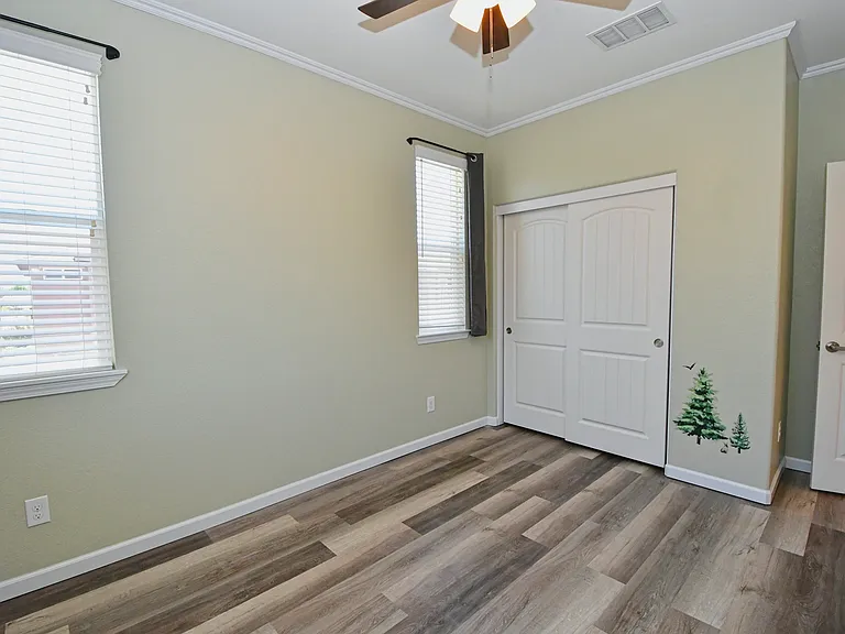 974 W End St — Photo 9