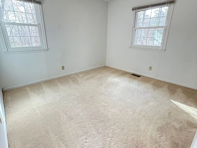 106 Downing Ct — Photo 26