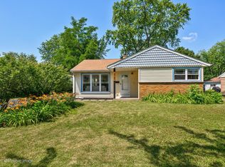 3727 Wren Ln, Rolling Meadows, IL 60008