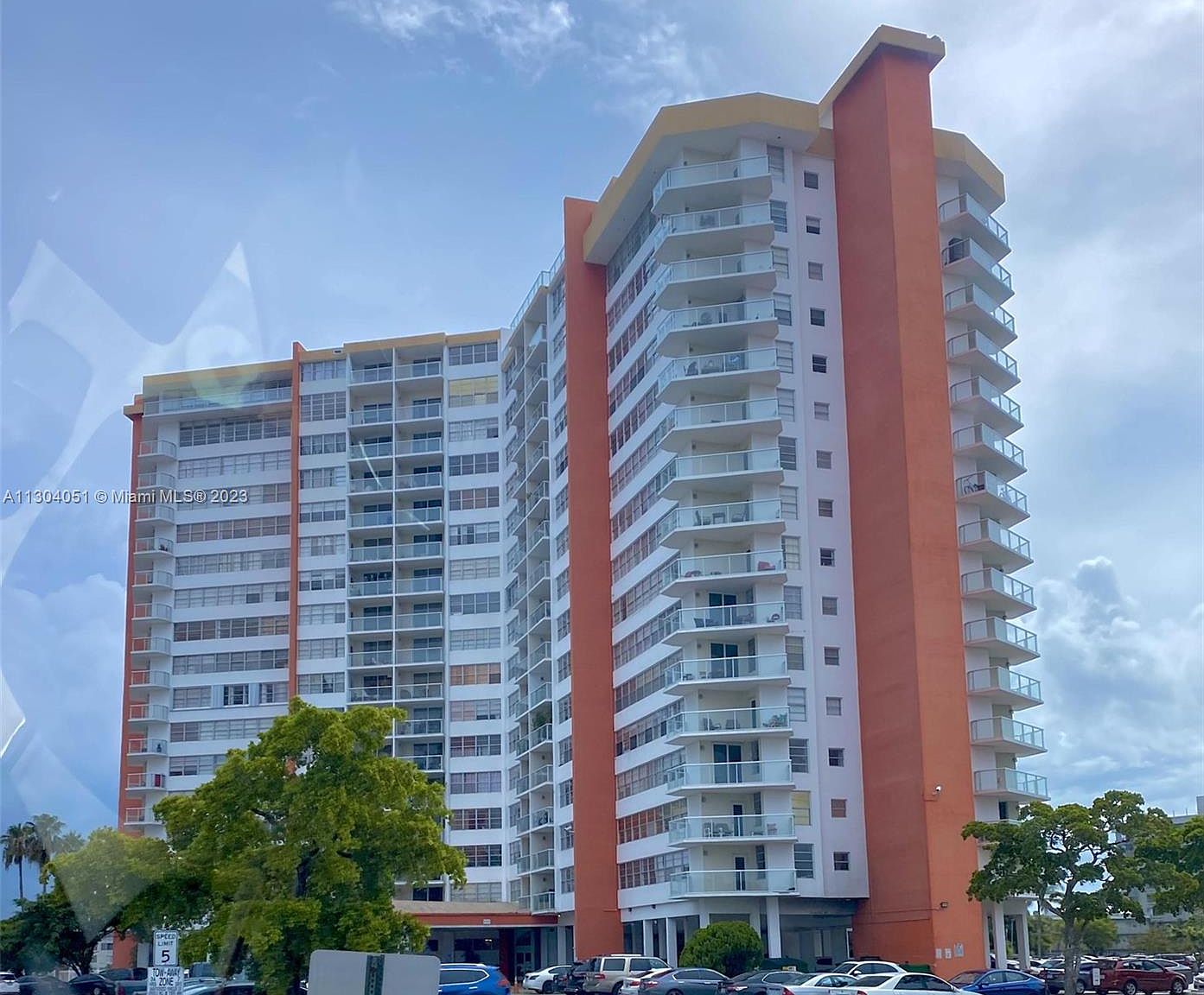 1351 NE Miami Gardens Dr 902, Miami, FL 33179 Zillow