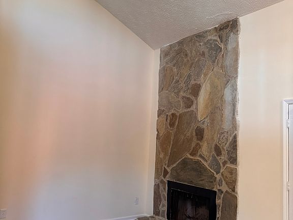 5th image of 1717 Wynndowne Trl SE