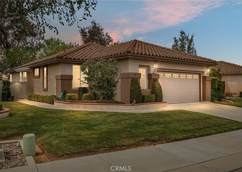 1st image of 893 Twin Hills Dr