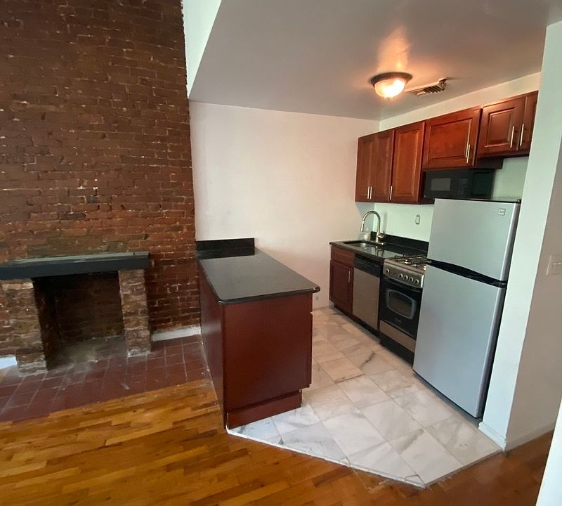 1st image of 32 W 83rd St #2F