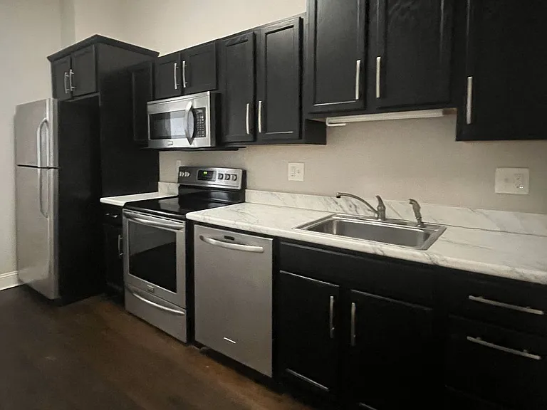 111 W Unaka Ave — Photo 14