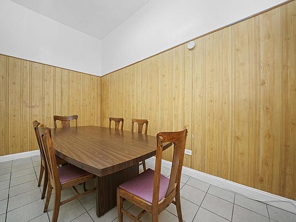 4th image of 5708 W Diversey Ave #12