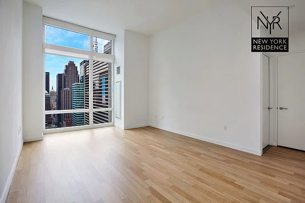 Rented by New York Residence | media 29