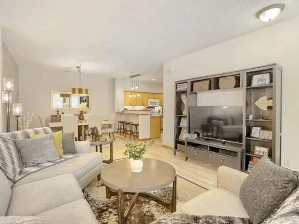 13457 Europa Ct N Unit 3, Hugo, MN 55038