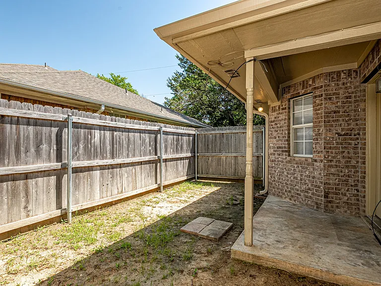 1803 Park Pl — Photo 14