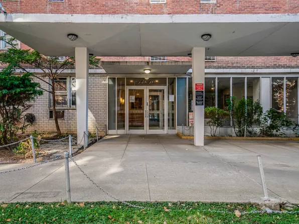 138-10 Franklin Avenue image 12 of 15