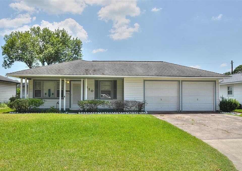 1st image of 810 S Circle Dr