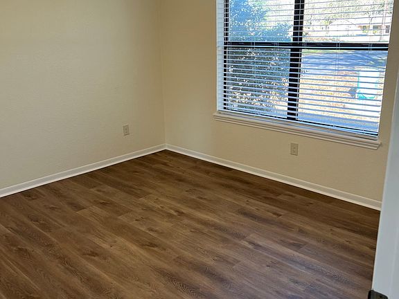 3rd image of 20475 S Fm 225