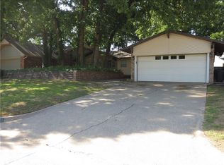 7709 NW 20th St, Bethany, OK 73008