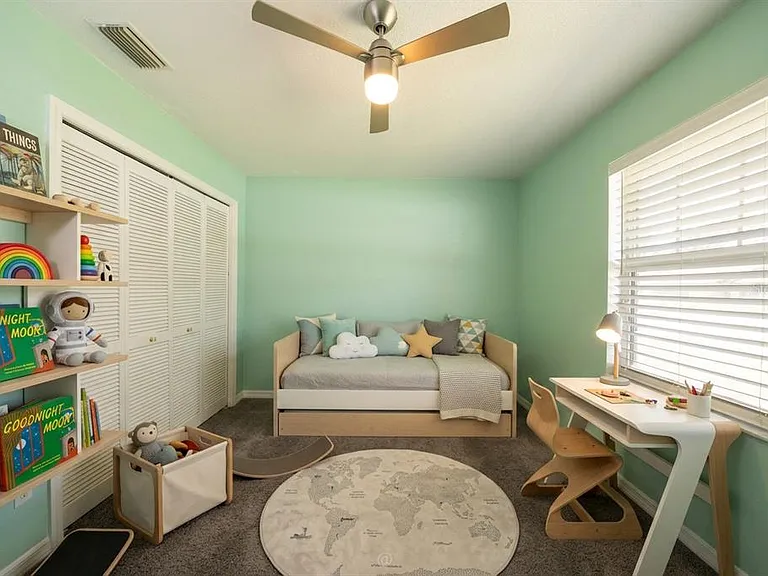 923 Sand Crest Dr — Photo 32