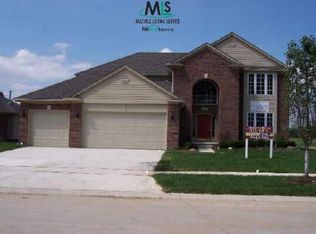 22125 Beech Knl, Update, MI 48044