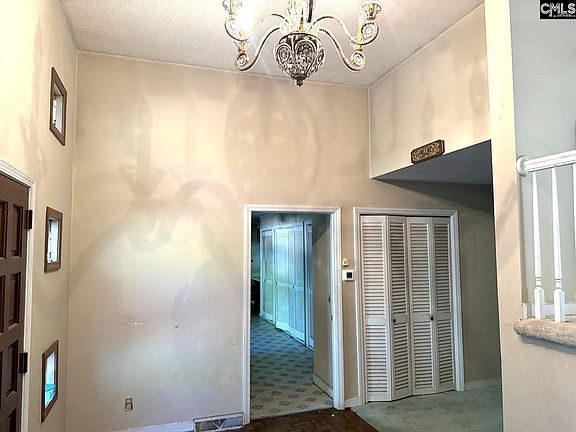 4th image of 345 Marion St