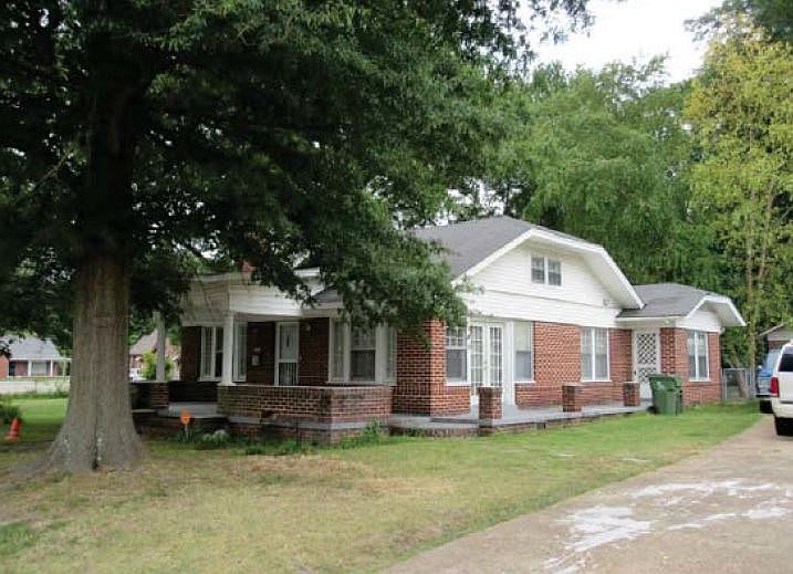 2nd image of 120 N 16th Ave