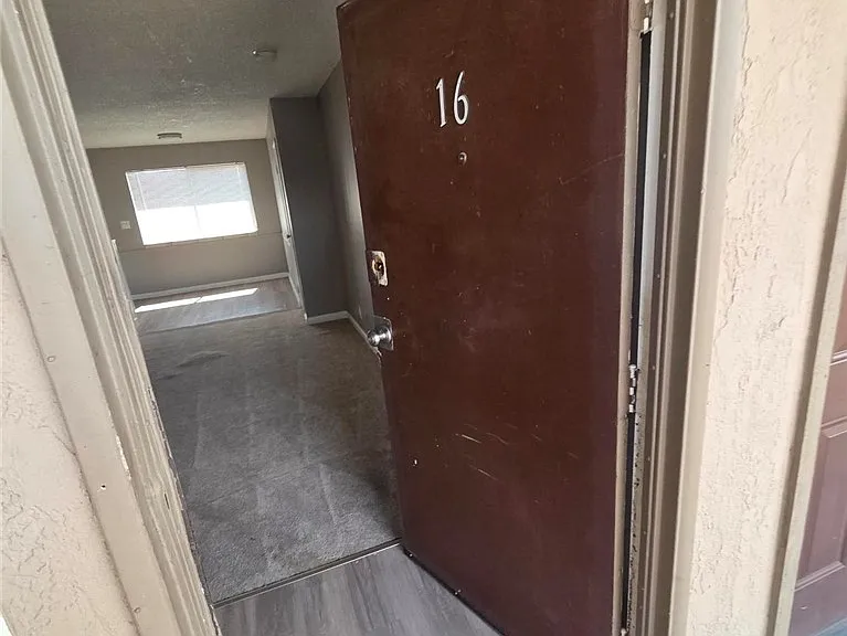 2104 Sunrise Ave #16 — Photo 10