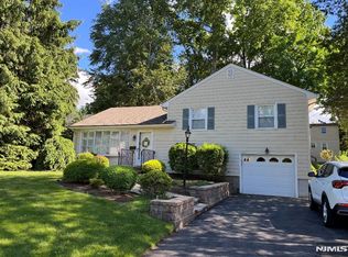 48 Rutgers St, Closter, NJ 07624