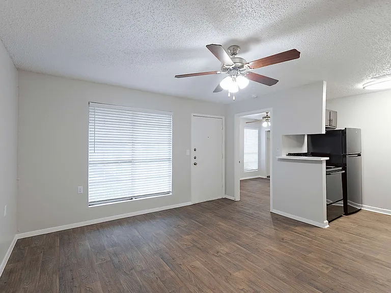 Woodhollow Apartment Homes — Photo 40